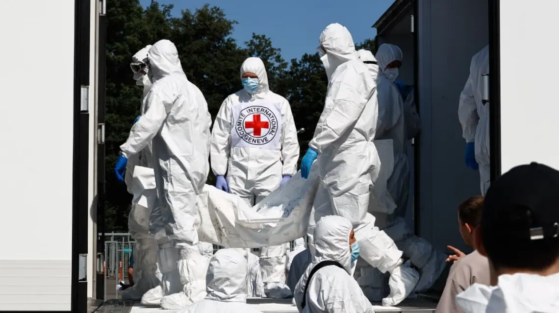 Як рідним на окупованих територіях передають прах загиблих військових