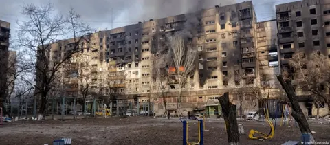 У Маріуполі на місці зруйнованих будинків зводять нове житло для приїжджих