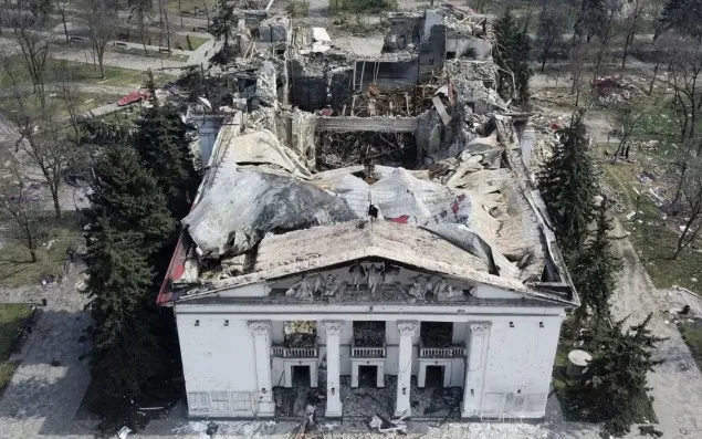 «Осколок зупинився недалеко від серця»: історії захисників Маріуполя через три роки