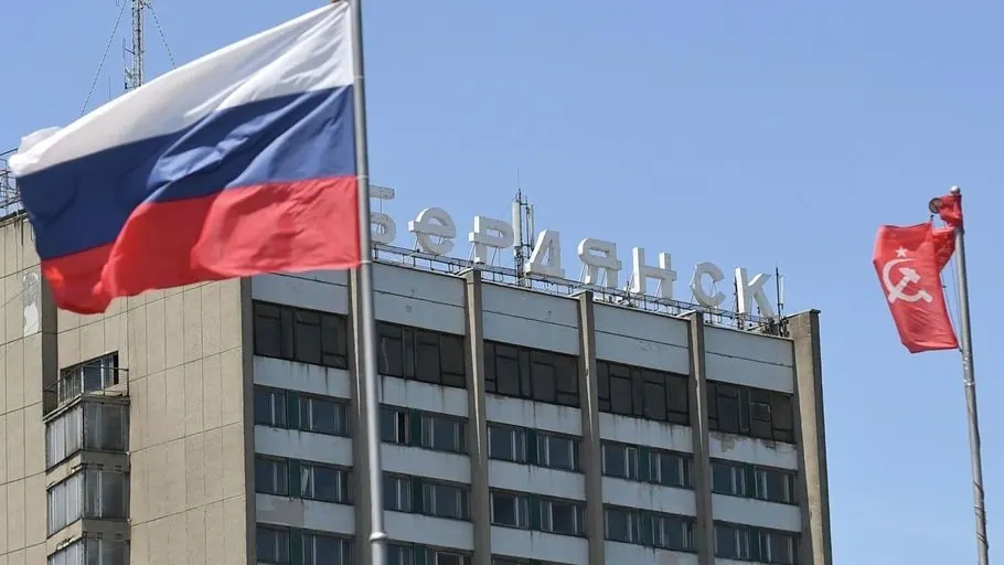 Бердянськ місяць без світла: мешканці живуть на генераторах, школи готують до 1 вересня
