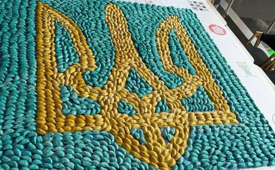 Маріупольці встановили два національні рекорди з варениками до Дня Незалежності