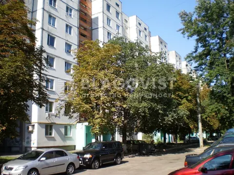 У Києві продають квартиру на вулиці Героїв Маріуполя за 3,5 млн грн