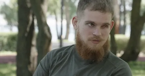 «Росіяни боялися азовців». Історія бійця Августа, який пережив Оленівку і тортур