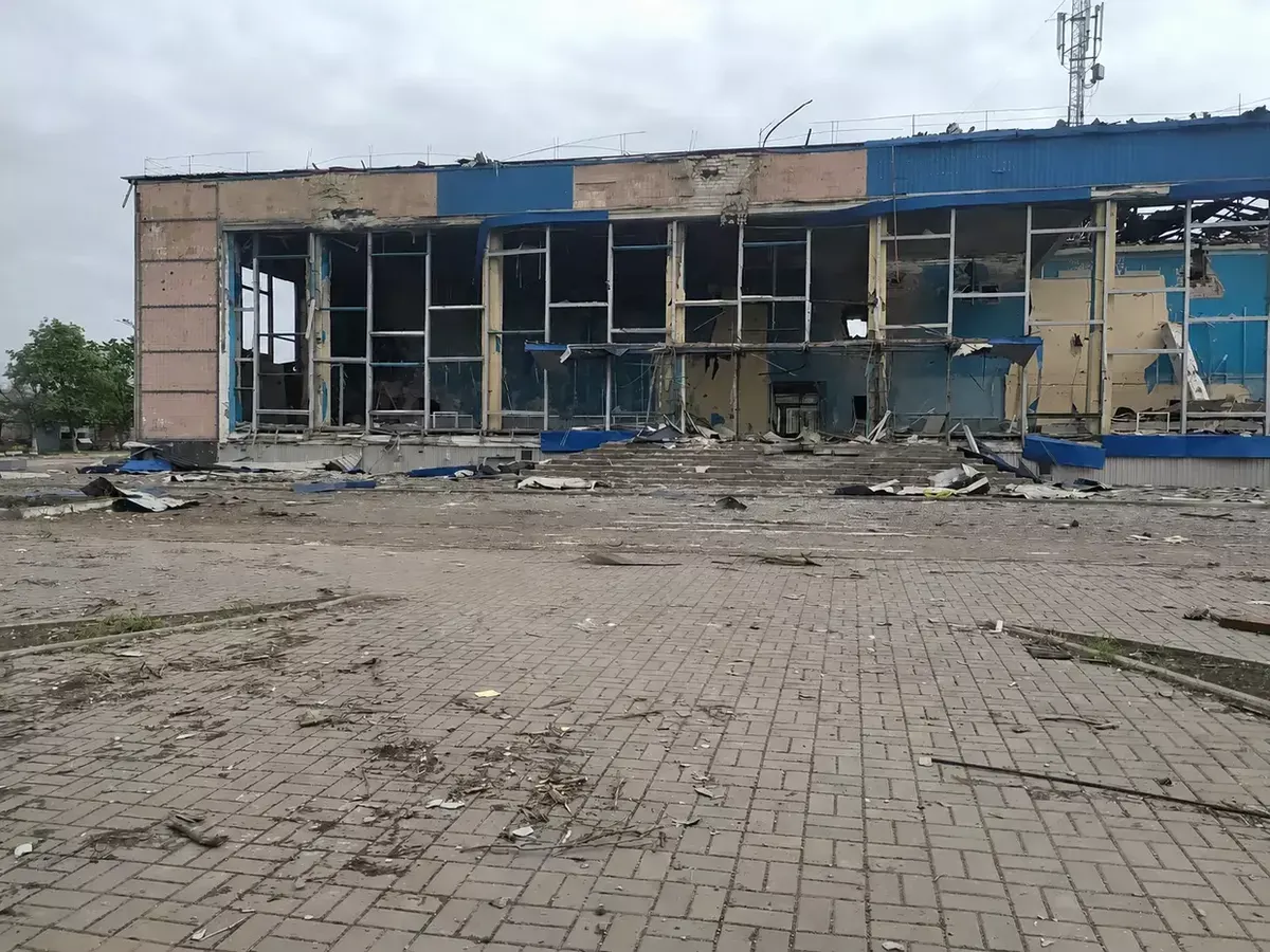 Окупанти не визначилися, що робити з автовокзалом Маріуполя
