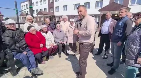 Волноваха: жителі вимагають транспорт до Маріуполя