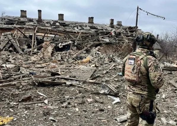 Окупанти перекидають техніку через Маріуполь: деталі