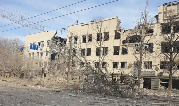 Маріуполь на межі: без води та лікарень, смертність зросла втричі
