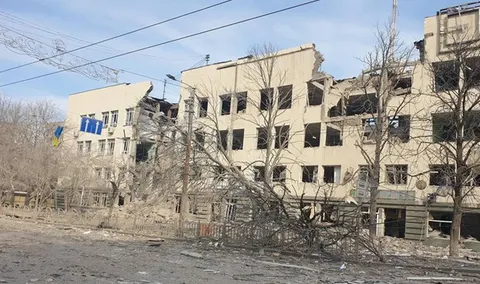 Маріуполь на межі: без води та лікарень, смертність зросла втричі