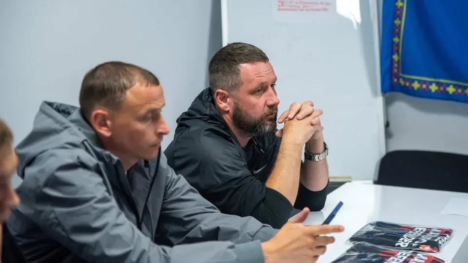 У Львові захисник Маріуполя провів тренінг із посттравматичного зростання для звільнених з полону