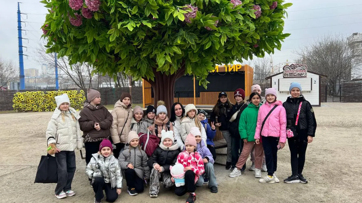 Маріупольських дітей ошукали в Москві: обіцяли Кремль, а залишили без їжі та грошей