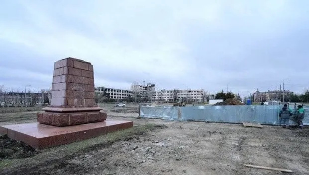 Окупанти готують у Маріуполі пам’ятник загарбникам: що відомо