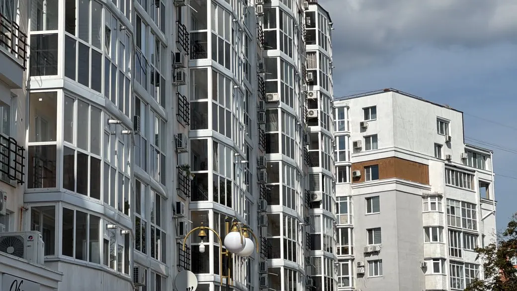 У Маріуполі понад 400 квартир передали за договорами соцнайму — Андрющенко розповів про схему