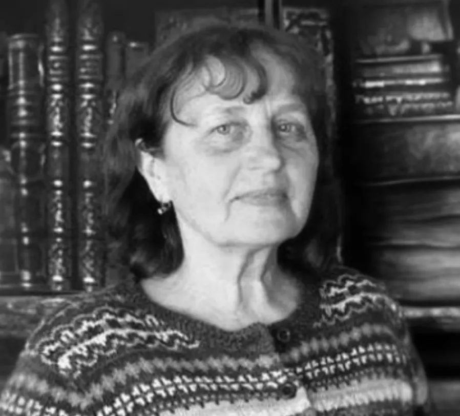 У Маріуполі вшановують пам'ять учительки Олени Лялько, яка загинула від міни