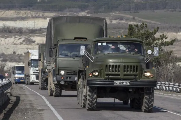 У Маріуполі помітили активний рух російської техніки в бік Запоріжжя