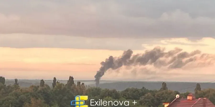 Нічні вибухи в Бердянську: безпілотники атакували місто та об'єкти в Росії