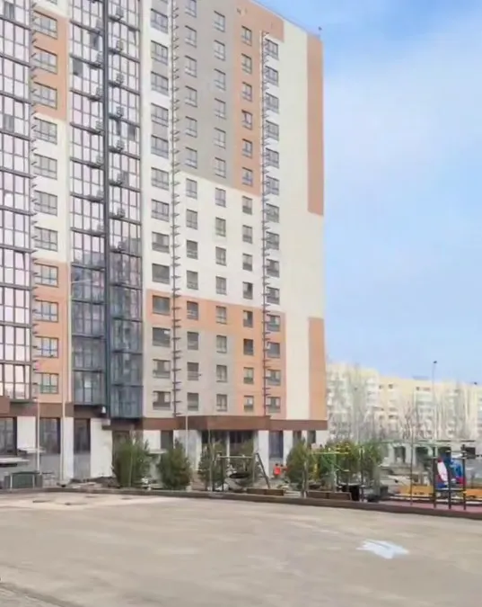 У Маріуполі окупанти продають квартири без ремонту за 76 тисяч доларів